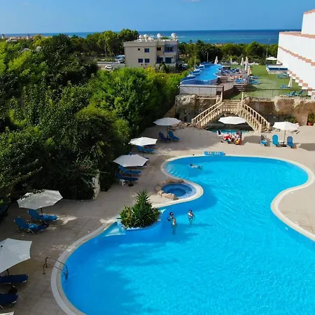 阿尔维达酒店 Paphos