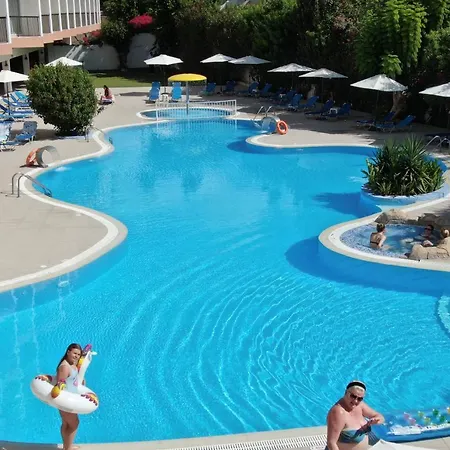 阿尔维达酒店 Paphos