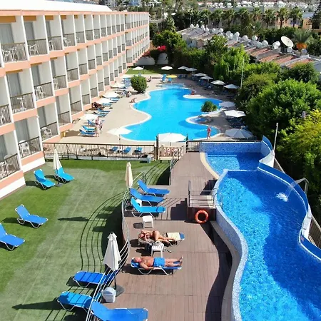阿尔维达酒店 Paphos