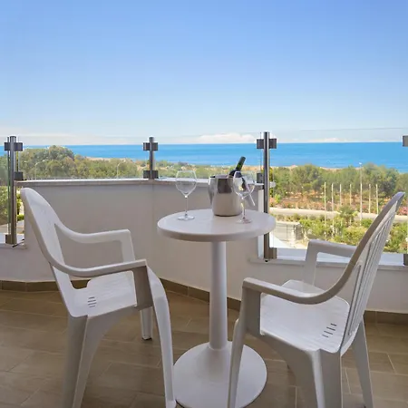 阿尔维达酒店 Paphos